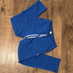 women’s figs scrub pants